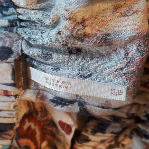 Free People "Pretty and Free" off the shoulder floral romper, size xs - Picture 10 of 10